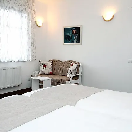 арт комплекс горски дом - Pensiune