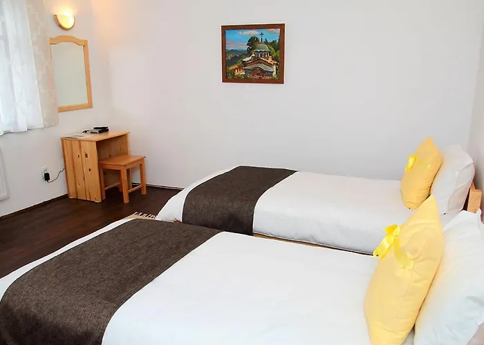 арт комплекс горски дом - Maison d'hôtes Tryavna