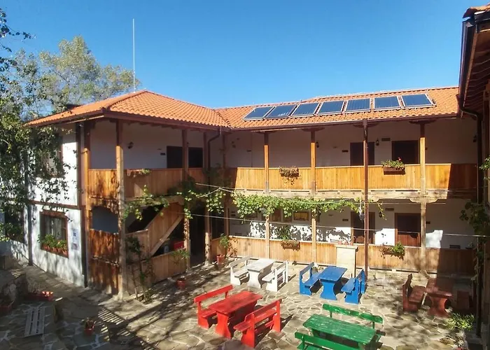 арт комплекс горски дом - Maison d'hôtes Tryavna